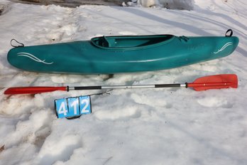 LOT 412 - GREEN KAYAK AND PADDLE (ABOUT 8.5' LONG)