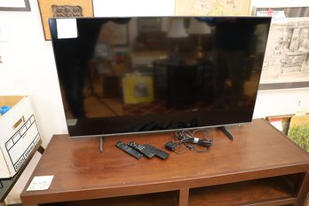 LOT 7 - SAMSUNG 43' TV WITH REMOTES