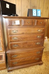 LOT 81 - CHEST OF DRAWERS