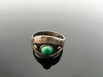 LOT 79 - VINTAGE MEXICAN SIVLER RING
