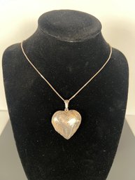 LOT 100 - STERLING SILVER NECKLACE AND STERLING HEART LOCKET