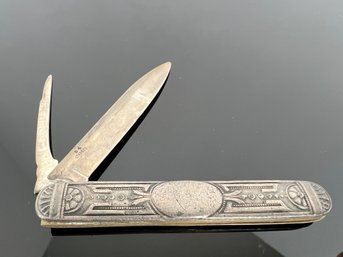 LOT 122 - ANTIQUE COIN SILVER KNIFE