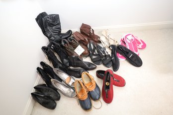 LOT 10 - MOSTLY SIZE 6-7.5 SHOES/BOOTS