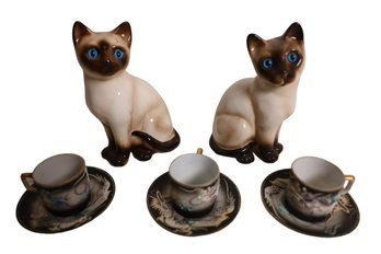 LOT 61 - VINTAGE CATS AND DRAGON CUPS/SAUCERS