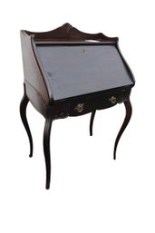 LOT 145 - VERY EARLY DESK - QUITE NICE!
