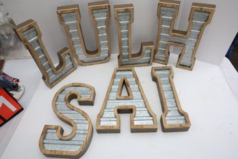 METAL/WOOD LETTERS FOR DECOR