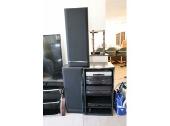 ELECTRONICS LOT - STEREO - CABINET - EVERYTHING INSIDE OF IT - SPEAKERS HAVE ISSUES AS SHOWN