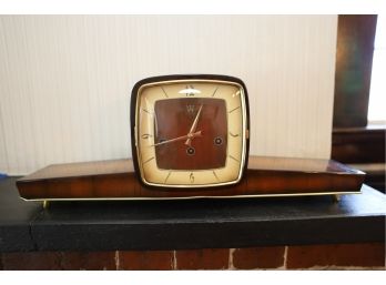 OUTSTANDING VINTAGE MANTLE CLOCK - UNKNOWN CONDITION