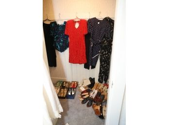 ENTIRE CLOSET FULL OF WOMENS VINTAGE CLOTHING