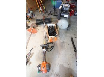 TRIMMER / BRUSH ROLLER / SAW AND 2 NEW BRUSH HEADS MARKED 82