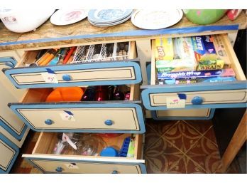 4 DRAWERS FULL OF KITCHEN ITEMS MARKED 230