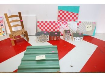 MINI CHAIR / MINI HOUSES / ART AND GREEN TILE MARKED 17