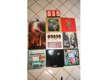 LOT OF VINTAGE RECORDS MARKED 35