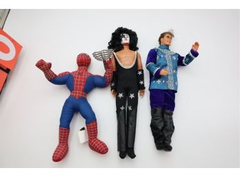 VINTAGE COLLECTION OF COLLECTIABLE ACTION FIGURES - 1976 KISS - MARKED 6
