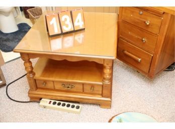 LOT 134 - 1 DRAWER FLAT TOP SIDE TABLE/ COFFEE TABLE