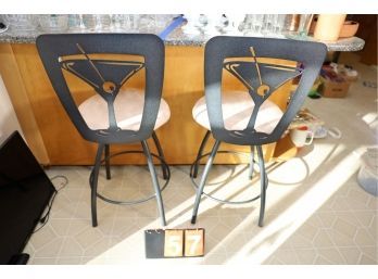 LOT 57 - PAIR OF 2 MATCHING BAR STOOLS - THEY DO SWIVEL