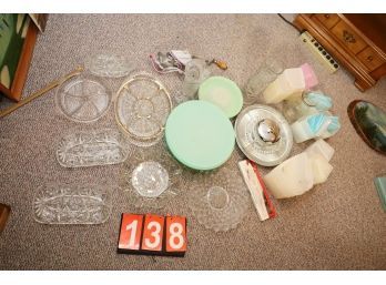 LOT 138 - TUPPERWARE / GLASSWARE AND OTHER ITEMS SHOWN