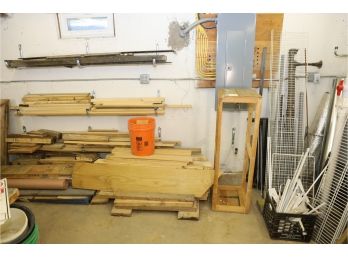 BIG LOT OF WOOD / WHITE RACKS AND ITEMS SHOWN