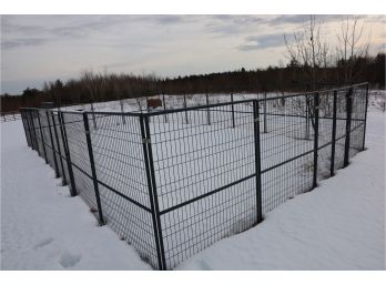 108 FEET OF VERY HIGH END DOG FENCING MADE BY RETRIEVER (RIGHT SIDE FENCING BACK OF HOUSE) READ DESCRIPTION