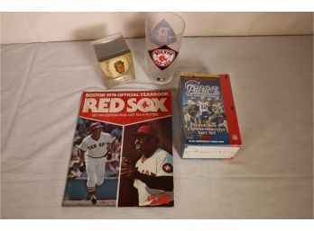 RED SOX - PATRIOTS LOT SPORTSCARDS AND OTHERS
