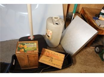 WOODEN CRATES / TEXACO PLASTIC STAND AND OTHER ITEMS