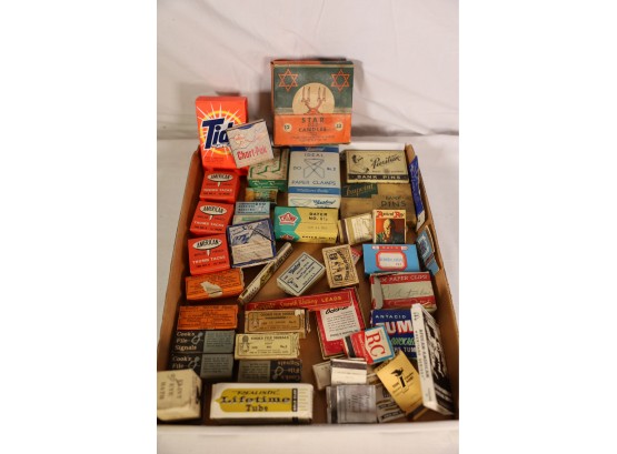 EARLY ADVERTISING LOT - MATCHES AND OTHERS