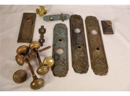 AMAZING EARLY DOOR KNOBS AND PLATES - ORNATE BRASS - RARE!