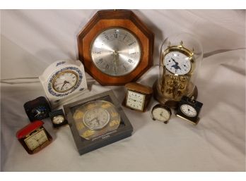 BIG LOT OF REALLY NICE CLOCKS OF DIFFERENT SIZES