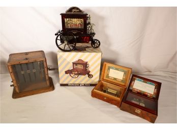 COLLECTION OF MUSIC BOXES