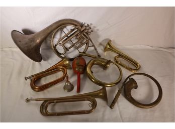 LOT OF EARLY HORNS AND OTHER INSTRUMENTS