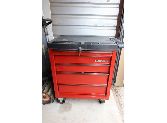 TASKFORCE RED TOOLBOX WITH ITEMS INSIDE - CONDITION ISSUES BUT WORKS AS INTENDED