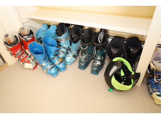 SKI BOOT LOT DIFFERNT SIZES AND CONDITIONS