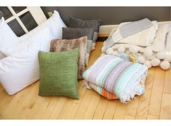PILLOWS AND BLANKET LOT