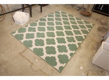 GREEN AND WHITE AREA RUG - INDOOR OUTDOOR