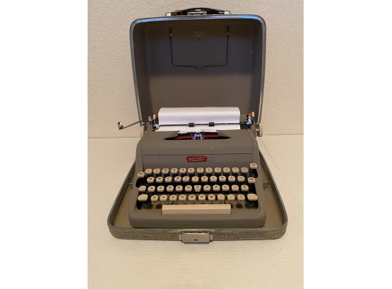 Vintage Royal Quiet Deluxe Manual Portable Typewriter