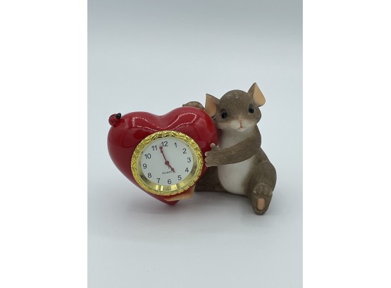 Charming Tails Mouse With Heart And Clock