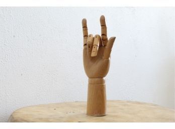 MODEL HAND
