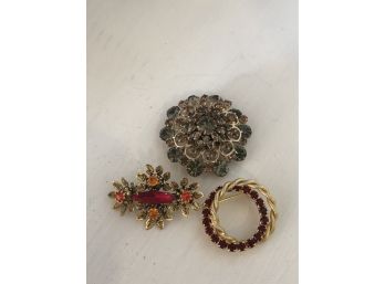 Lot Of Vintage Brooches