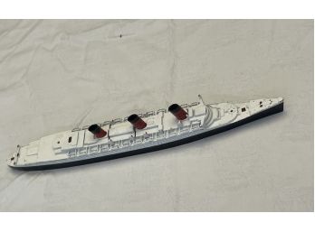 Vintage 10' Tri-ang Minic Ship R.m.s. Queen Mary
