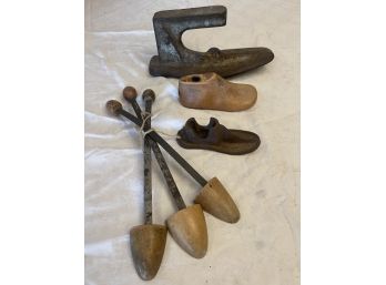 Vintage Wooden Shoe Stretchers, Child Cobbler's Wooden Shoe Mole And Child Cobbler's Cast Iron Shoe Form
