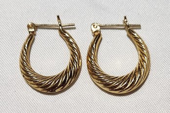 14K Yellow Gold Swirl Oval Hoop Earrings 3.4 Grams