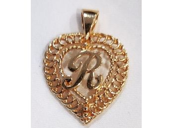 14K Gold Initial R Framed In A Heart Charm Pendant Necklace