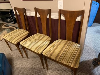 1960s Broyhill Brasilia Walnut Mid-Century Modern Dining Chairs - 7 Available