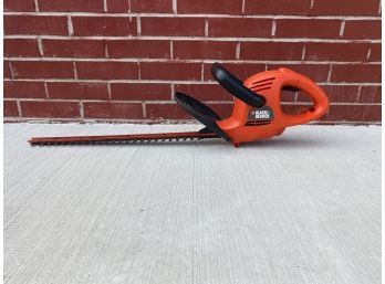 BlackDecker Electric Hedge Trimmer, 22-Inch, HT22D