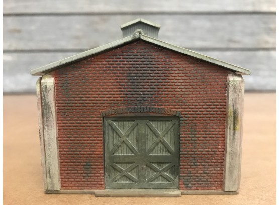 HO Scale Brick Barn Building Miniature Train Model
