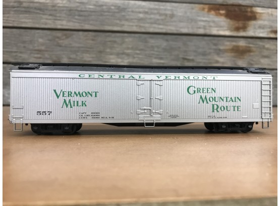 Central Vermont Green Mountain Route Vermont Milk 557 HO Scale