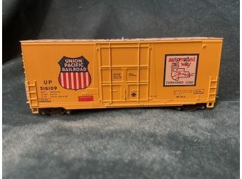 Union Pacific Railroad Train Cart HO Model