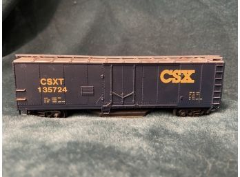 CSXT Model HO Train