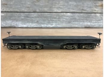 HO Scale Flatbed Carrier Train Car
