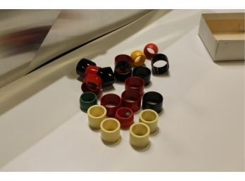 Assorted Lacquer And Bakelite Napkin Rings 20 Total